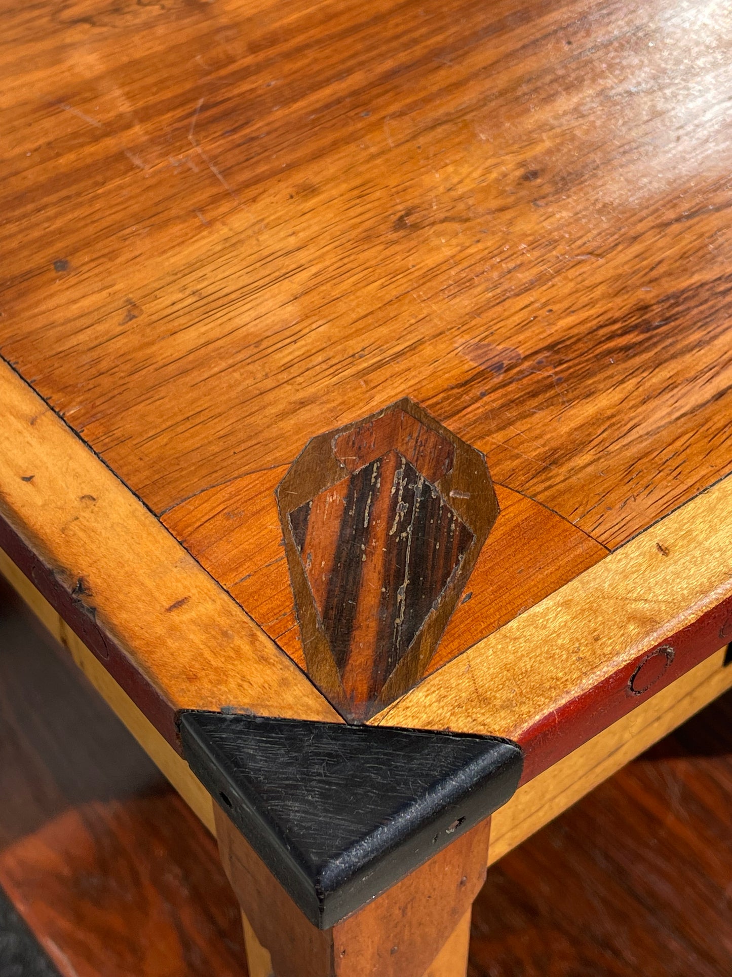 Mixed Wood Deco Folk table.