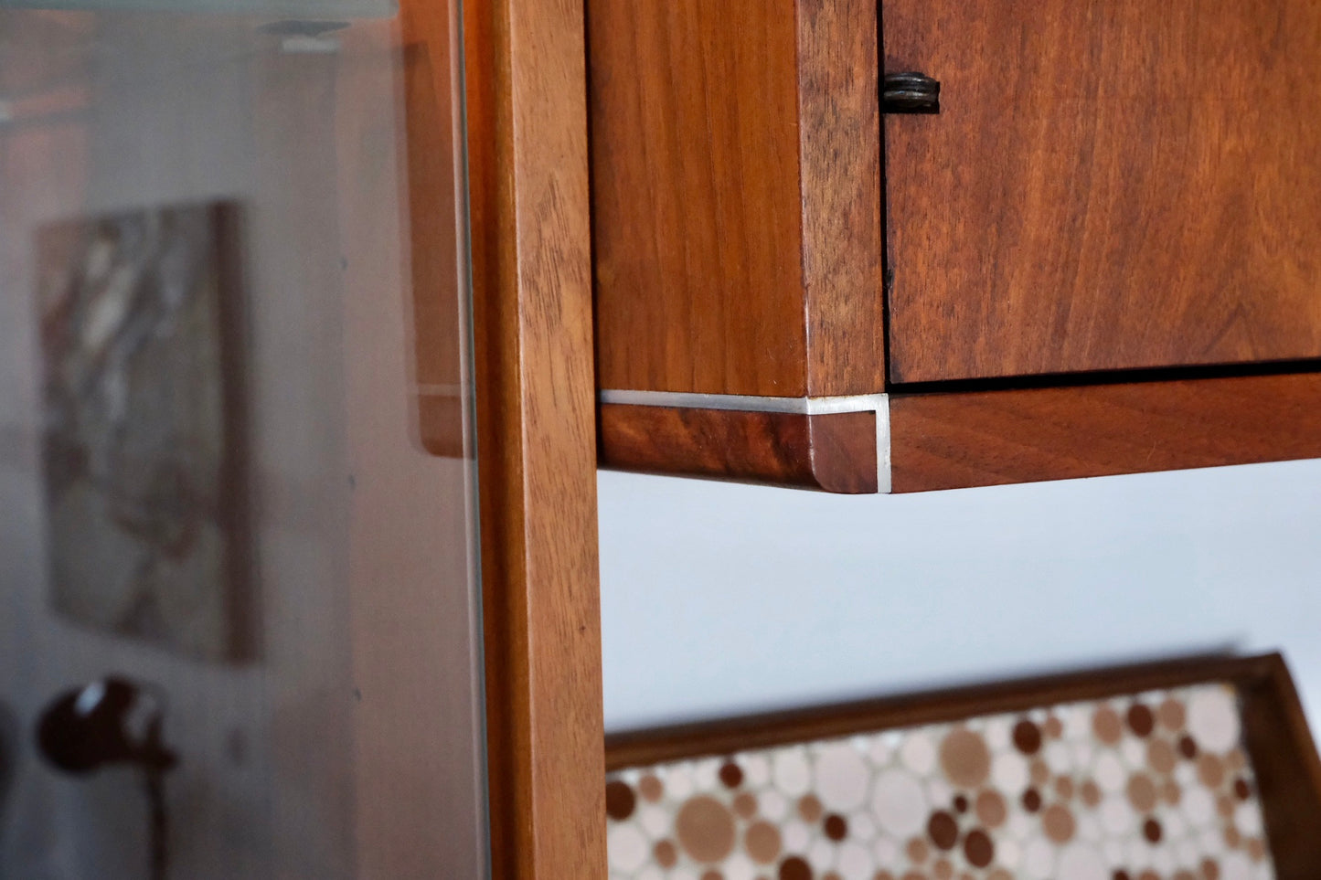 Barzilay Wall Unit
