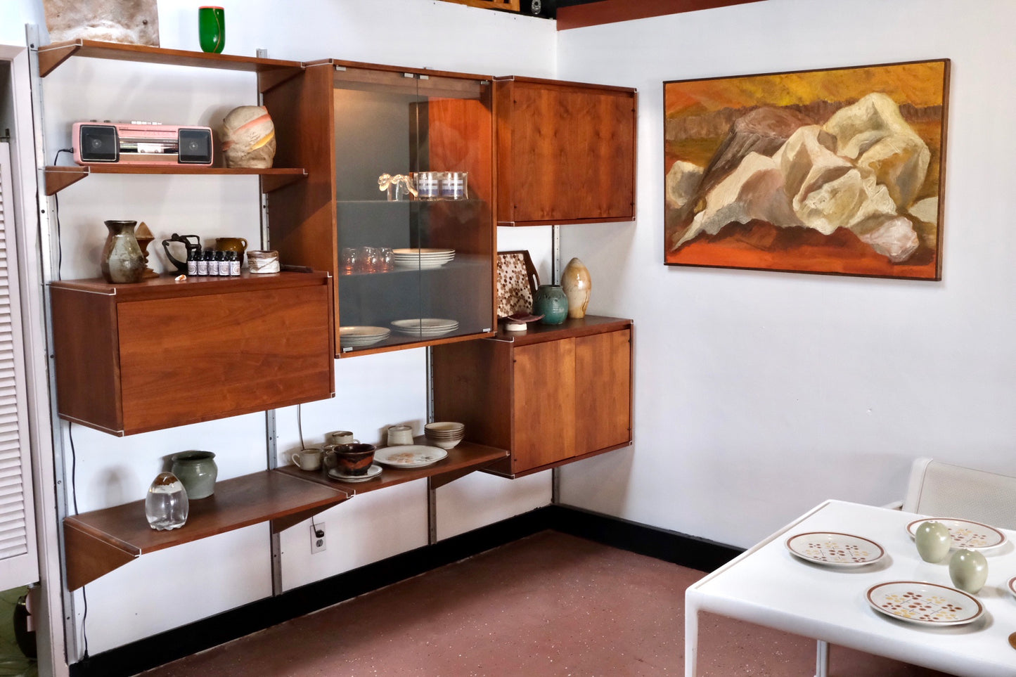 Barzilay Wall Unit