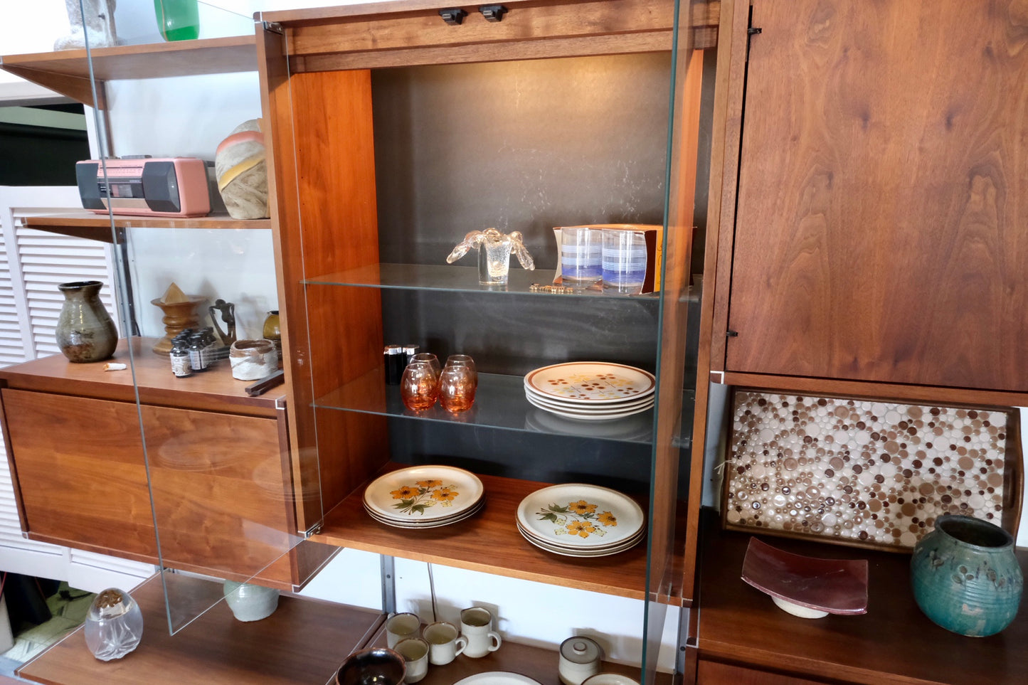 Barzilay Wall Unit