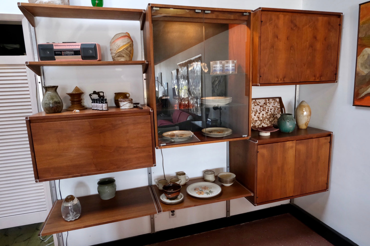 Barzilay Wall Unit