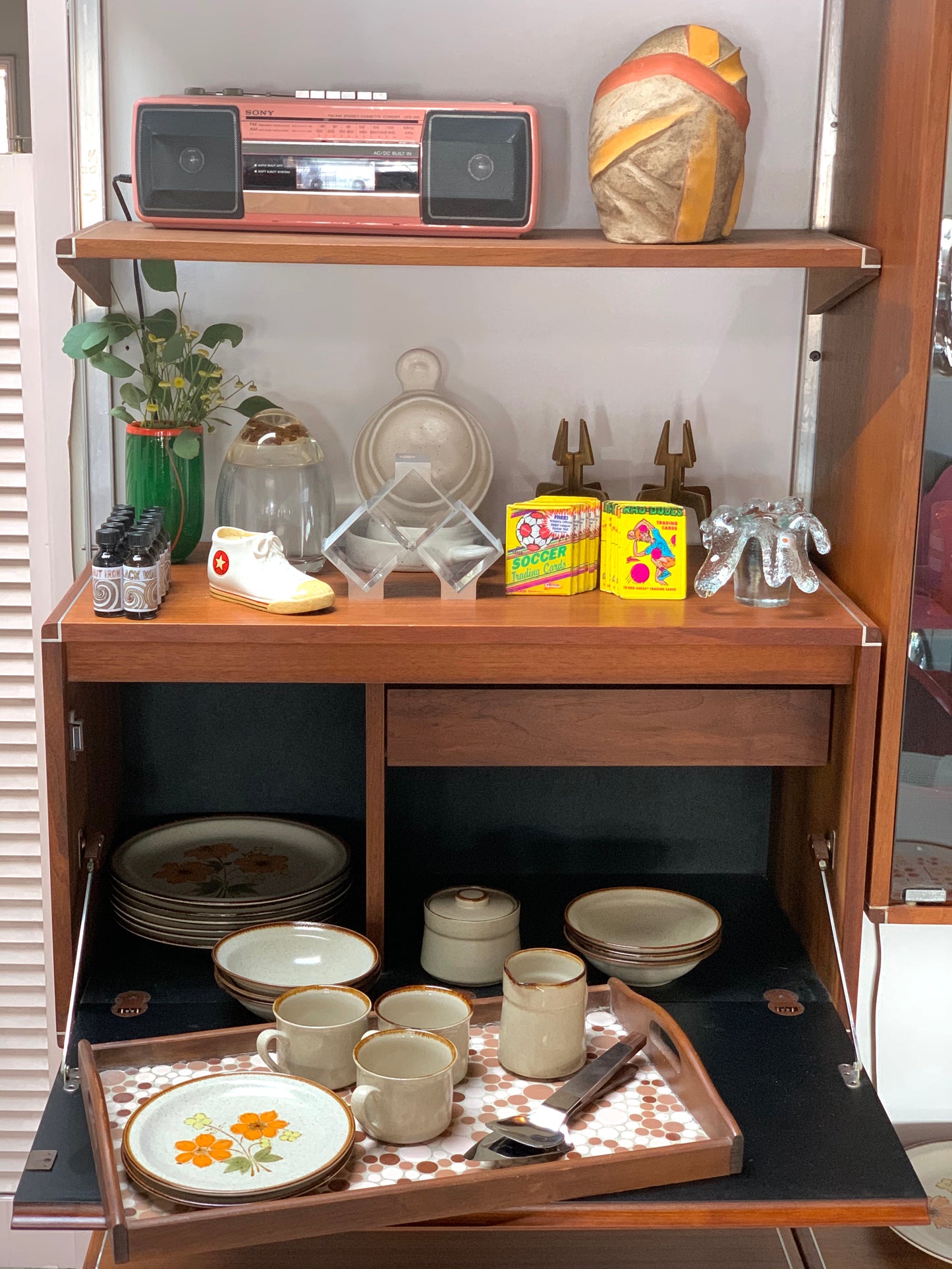 Barzilay Wall Unit