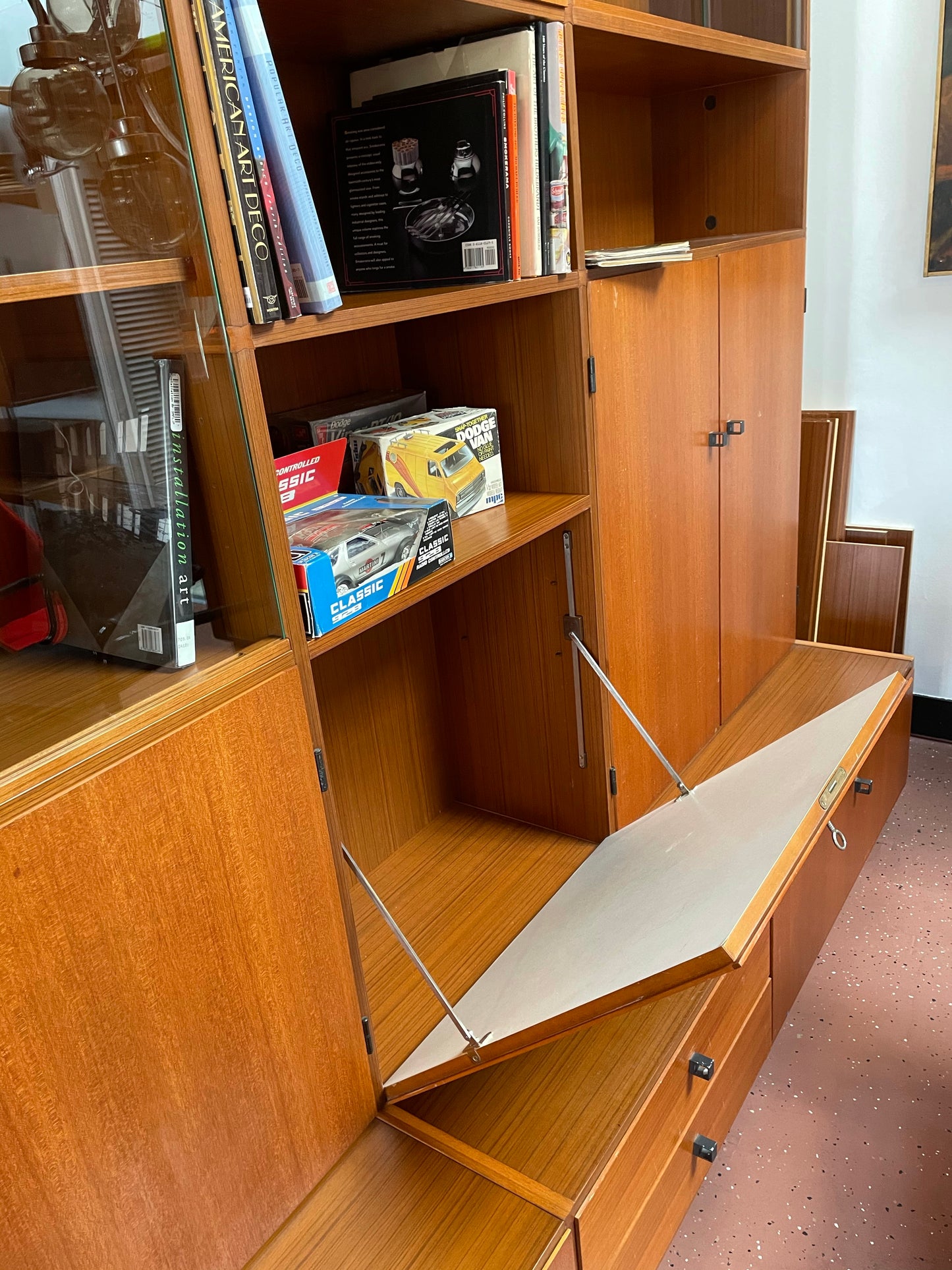 Awandi BMZ free standing wall unit.