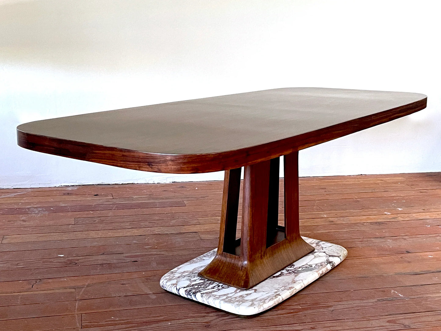 Italian Art Deco table by Vitario Dassi